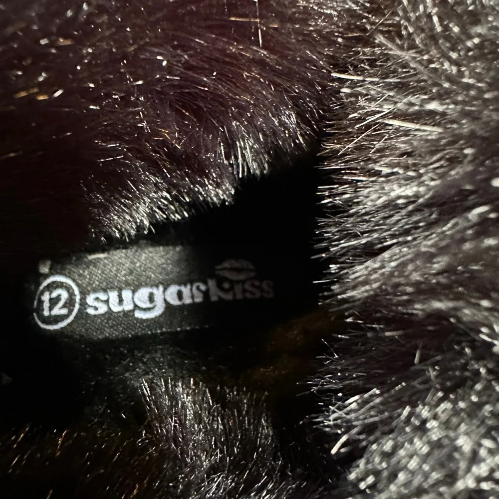 Girls Sugar Kiss Black Faux Fur Slippers with Charms 12 (Toddler Girl)